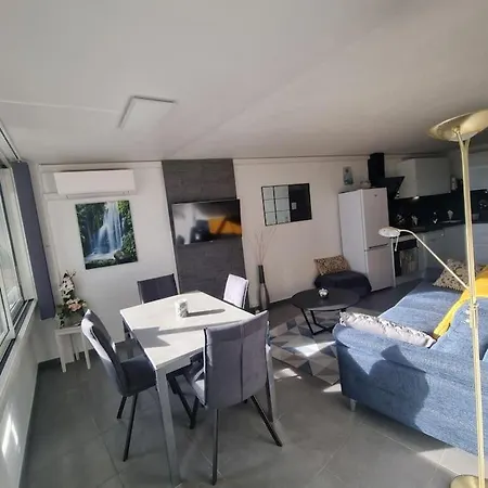 Joli T3 A 200m Sud 4 Personnes Parking Calme Apartamento *